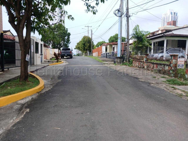 Residential Lot - Lote en Carrasquilla